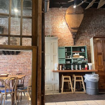 Latte Lounge - Inside - Coffee & Tea Near Me - Oneonta, New York