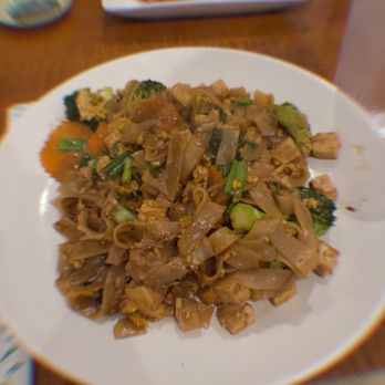 Seagrass Thai & Sushi - tofu pad see ew - Thai Near Me - Key West, Florida Seagrass Thai & Sushi - tofu pad see ew - Thai Near Me - Key West, Florida