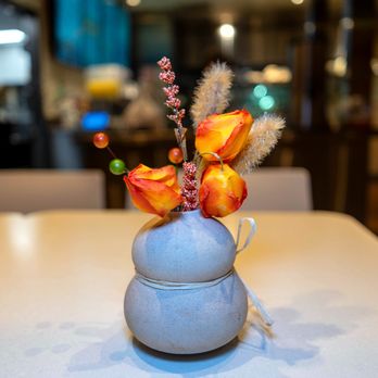 Urban Kitchen - inside - American Near Me - Burlingame, California