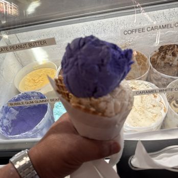 San Francisco Creamery - Ube. Apple pie - Desserts Near Me - Walnut Creek, California San Francisco Creamery - Ube. Apple pie - Desserts Near Me - Walnut Creek, California