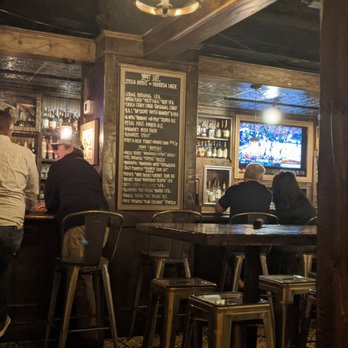 The Kettle Black Kitchen & Pub - Beautiful interior! - Gastropubs Near Me - Phoenix, Arizona