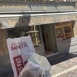 Boulangerie Coulomb - Sandwich and pan au chocolat