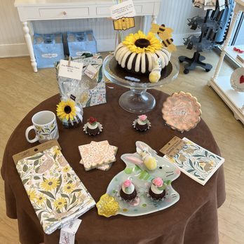 Nothing Bundt Cakes - Bakeries Near Me - Indianapolis, Indiana