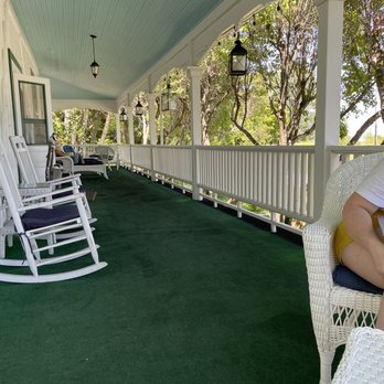 Small Point Bed and Breakfast - Wonderful wrap around front porch - Bed & Breakfast Near Me - Mackinac Island, Michigan Small Point Bed and Breakfast - Wonderful wrap around front porch - Bed & Breakfast Near Me - Mackinac Island, Michigan