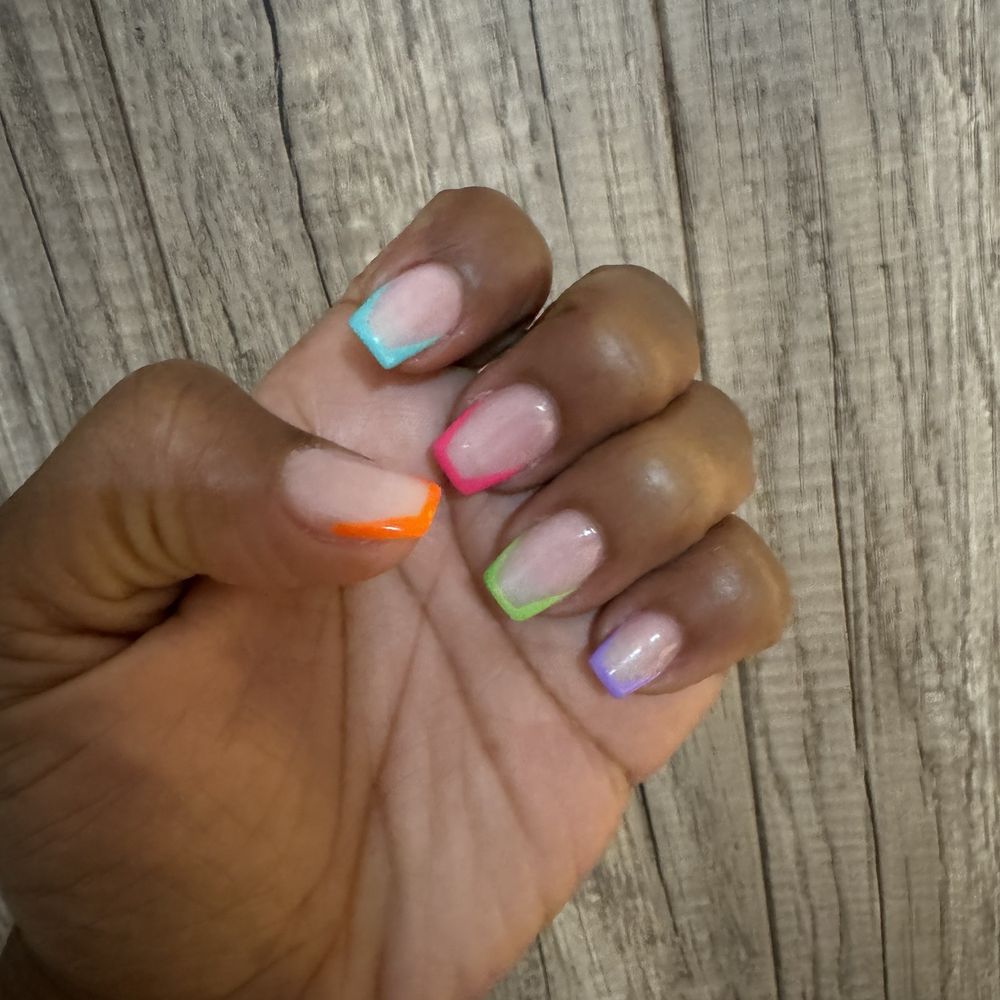 Guccio Nail Spa - Full Set Dip Nails with Design - Nail Salons Near Me - Corona, California Guccio Nail Spa - Full Set Dip Nails with Design - Nail Salons Near Me - Corona, California