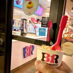 Baskin-Robbins - Getting my scoop in