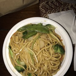 Hoon King - veggie lo mein