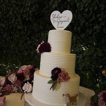 Skiff's Cakes - Bakeries Near Me - Simi Valley, California