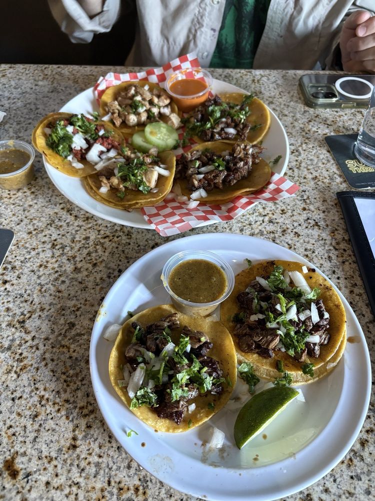 Que Papi Cantina