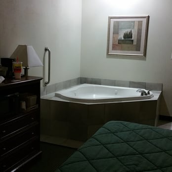 Best Western Comanche Inn - Jacuzzi tub room - Hotels Near Me - Comanche, Texas Best Western Comanche Inn - Jacuzzi tub room - Hotels Near Me - Comanche, Texas