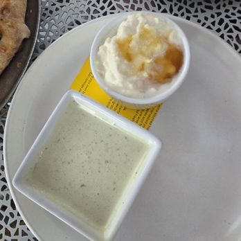 Sonoma Pizza Co. - The extra dips. Their house ranch style dip ans whipped ricotta ans honey. Get them! 10/10 - Pizza Near Me - Forestville, California