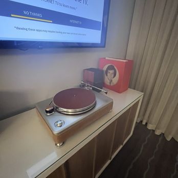 Hotel Paseo - Non working decorative record player - Hotels Near Me - Palm Desert, California