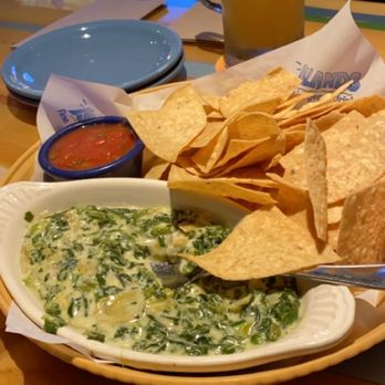 Islands Restaurant - Spinach artichoke dip and mango cart beer - Burgers Near Me - Cerritos, California Islands Restaurant - Spinach artichoke dip and mango cart beer - Burgers Near Me - Cerritos, California