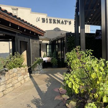 Al Biernat's Oak Lawn - Outside - Steakhouses Near Me - Dallas, Texas