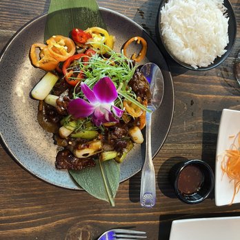 Jade Eatery And Lounge - Mongolian Beef - Asian Fusion Near Me - Forest Hills, New York