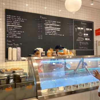 Jeni's Splendid Ice Creams - Flavors and scoop sizes - Ice Cream & Frozen Yogurt Near Me - McLean, Virginia Jeni's Splendid Ice Creams - Flavors and scoop sizes - Ice Cream & Frozen Yogurt Near Me - McLean, Virginia