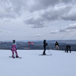 Mammoth Mountain Main Lodge - Beautiful spring day