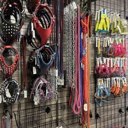 Bully’s Kennel Supply - Pet accessories
