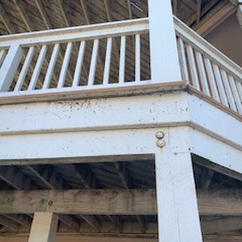 Brindley Beach Vacations and Sales - The entire exterior looked like this.  I would not let my own home be in this condition. - Vacation Rentals Near Me - Corolla, North Carolina