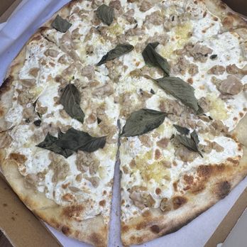 Cassie's Pizzeria - Pizza Near Me - Englewood, New Jersey