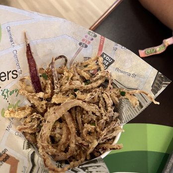 Wahlburgers - Thin crispy onions - American Near Me - Cabazon, California