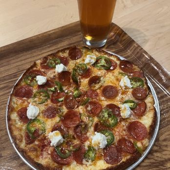 Bright Spark Brewing - Hot honey pepperoni pizza & a mix of two beer seasonal specials (coffee stout mixed with a lighter lager) - Breweries Near Me - Ventura, California Bright Spark Brewing - Hot honey pepperoni pizza & a mix of two beer seasonal specials (coffee stout mixed with a lighter lager) - Breweries Near Me - Ventura, California