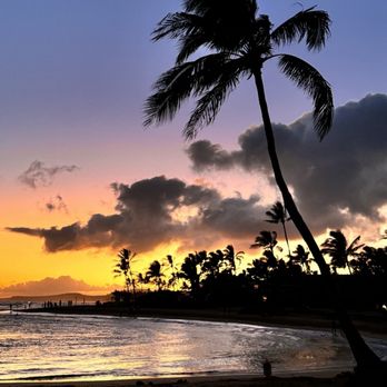Poipu Beach - Sunset - Beaches Near Me - Koloa, Hawaii Poipu Beach - Sunset - Beaches Near Me - Koloa, Hawaii
