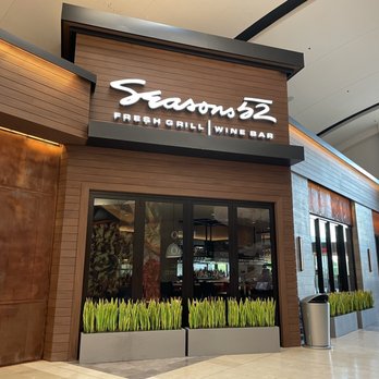 Seasons 52 - New American Near Me - Paramus, New Jersey