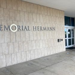 Memorial Hermann Surgery Center Kingsland - Entrance