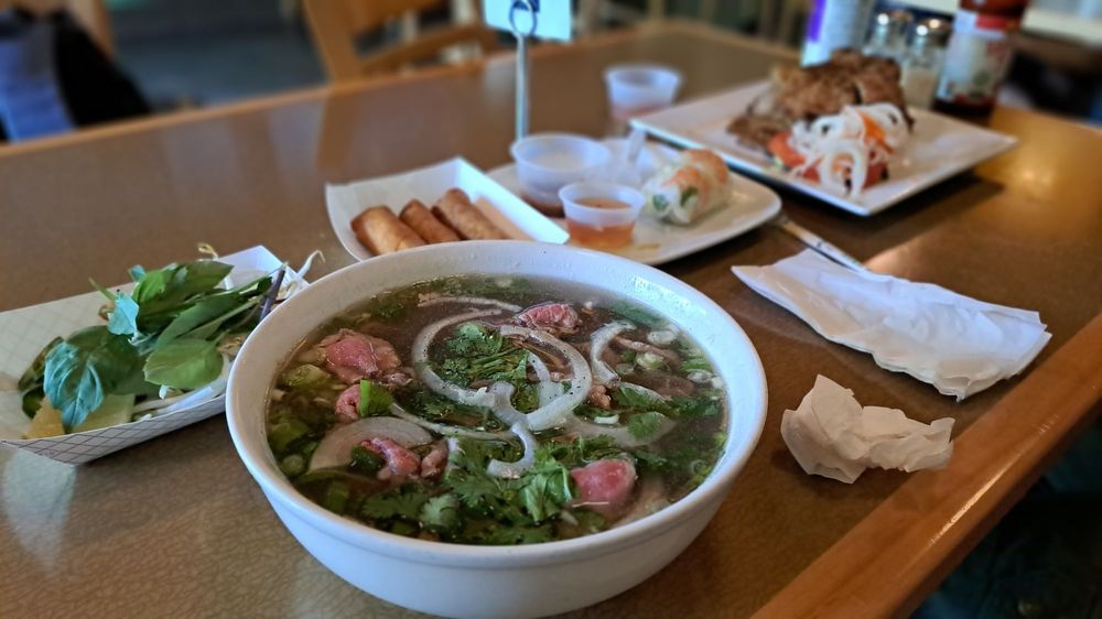 Be's Noodles & Banh Mi