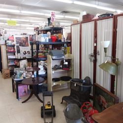 Crossroads Antiques & Things