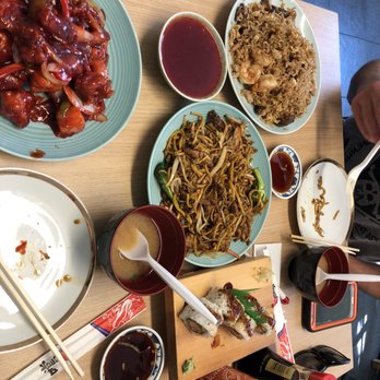 Tokyo Oysy Sushi - Miso soup, sweet n sour orange chicken, Singapore chow mein, tempura salmon roll, special friend rice, hot Chile sauce. - Sushi Bars Near Me - Beck Row, SFK