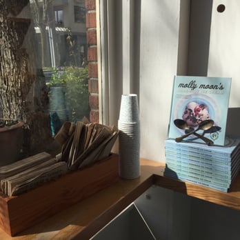 Molly Moon's Homemade Ice Cream - Little corner - Ice Cream & Frozen Yogurt Near Me - Seattle, Washington