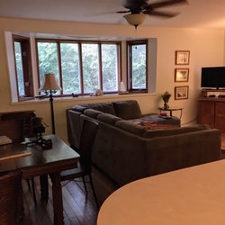 Sea Treasure's Inn - Living room