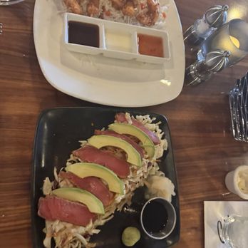 Chart House - Coconut Crunchy Shrimp Appetizer and seared tuna salad - Seafood Near Me - Stateline, Nevada