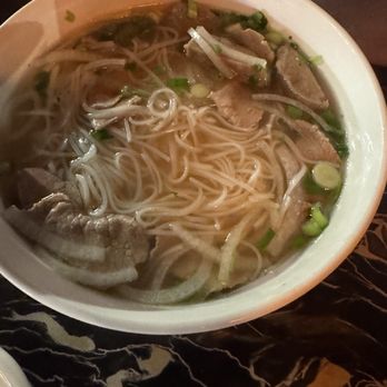 What Da Pho - Rare beef pho with meatballs - Vietnamese Near Me - Winston-Salem, North Carolina