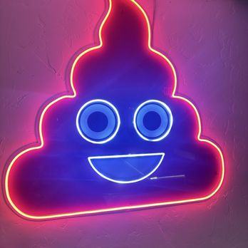 Tipsy Putt  - Happy decor. - Pubs Near Me - Monterey, California