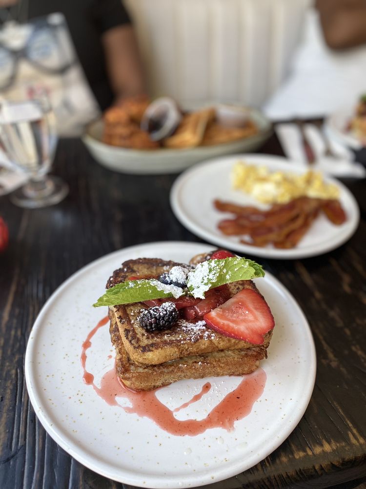 ELITE WILLIAMSBURG 962 Photos & 443 Reviews Breakfast & Brunch