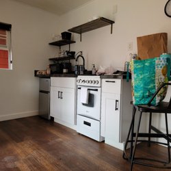 The Seaview Cottages - Adorable kitchen