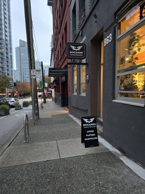 Rocanini Coffee Roasters by null