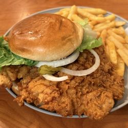 67 Boars Nest - BPT w/ Fries