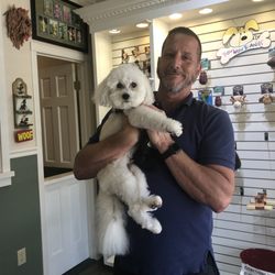 Fireplug Bed & Bath - Brit with my Leo