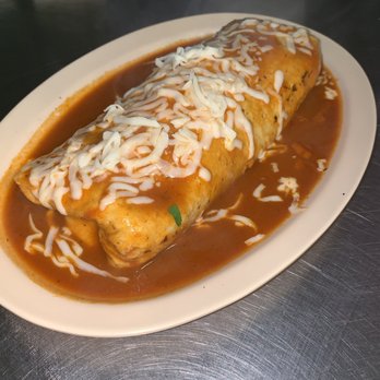 Martha's Kitchen - Burrito de Asada mojado en salsa roja - Mexican Near Me - Los Angeles, California Martha's Kitchen - Burrito de Asada mojado en salsa roja - Mexican Near Me - Los Angeles, California