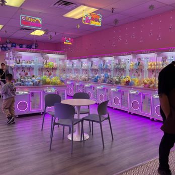Magic Claw - Toy Stores Near Me - Las Vegas, Nevada