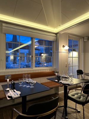Ruth's Hotel by null