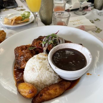 Coco Palm Restaurant - Cuban Near Me - Pomona, California