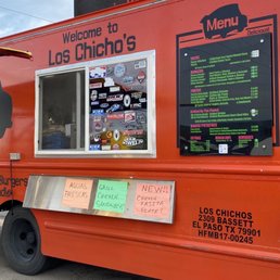 Los Chichos food truck