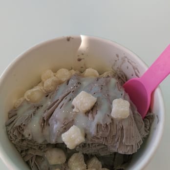 Iceskimo - Black Sesame with mochi - Ice Cream & Frozen Yogurt Near Me - San Diego, California