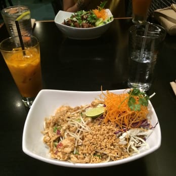 Noodle Wave - Chicken pad thai yummm - Thai Near Me - Richardson, Texas