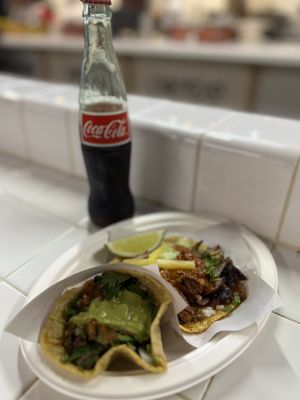 LOS TACOS No.1 by null